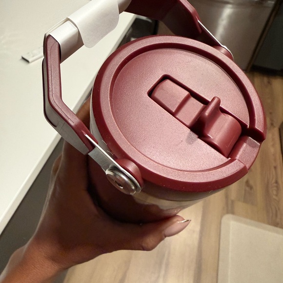 Stanley - Picture 2 of 3